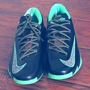 NIKE KD VI- 10.5